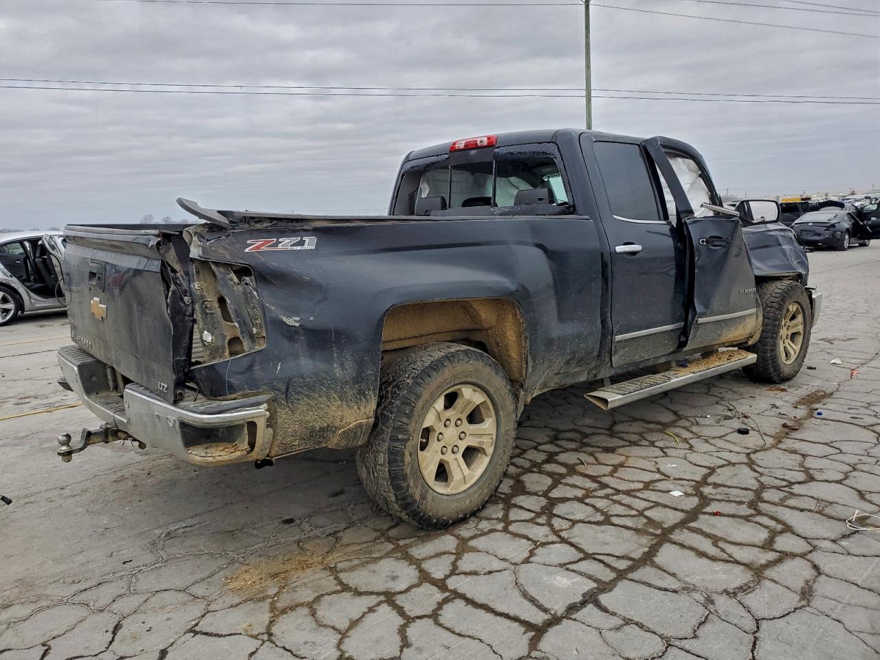2015 CHEVROLET SILVERADO K1500 LTZ photo 3