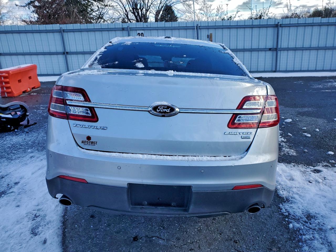 2014 FORD TAURUS LIMITED photo 6