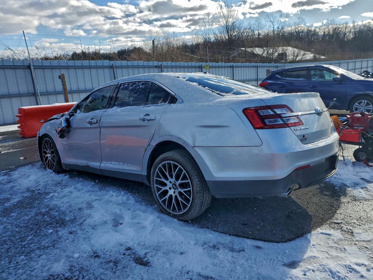 2014 FORD TAURUS LIMITED photo 2