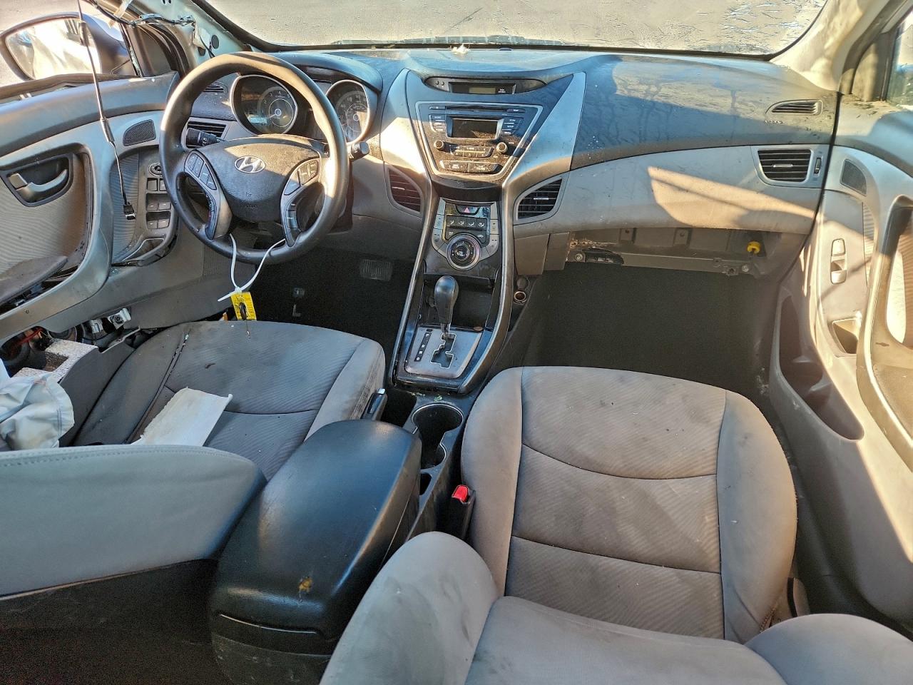 2013 HYUNDAI ELANTRA GLS photo 8