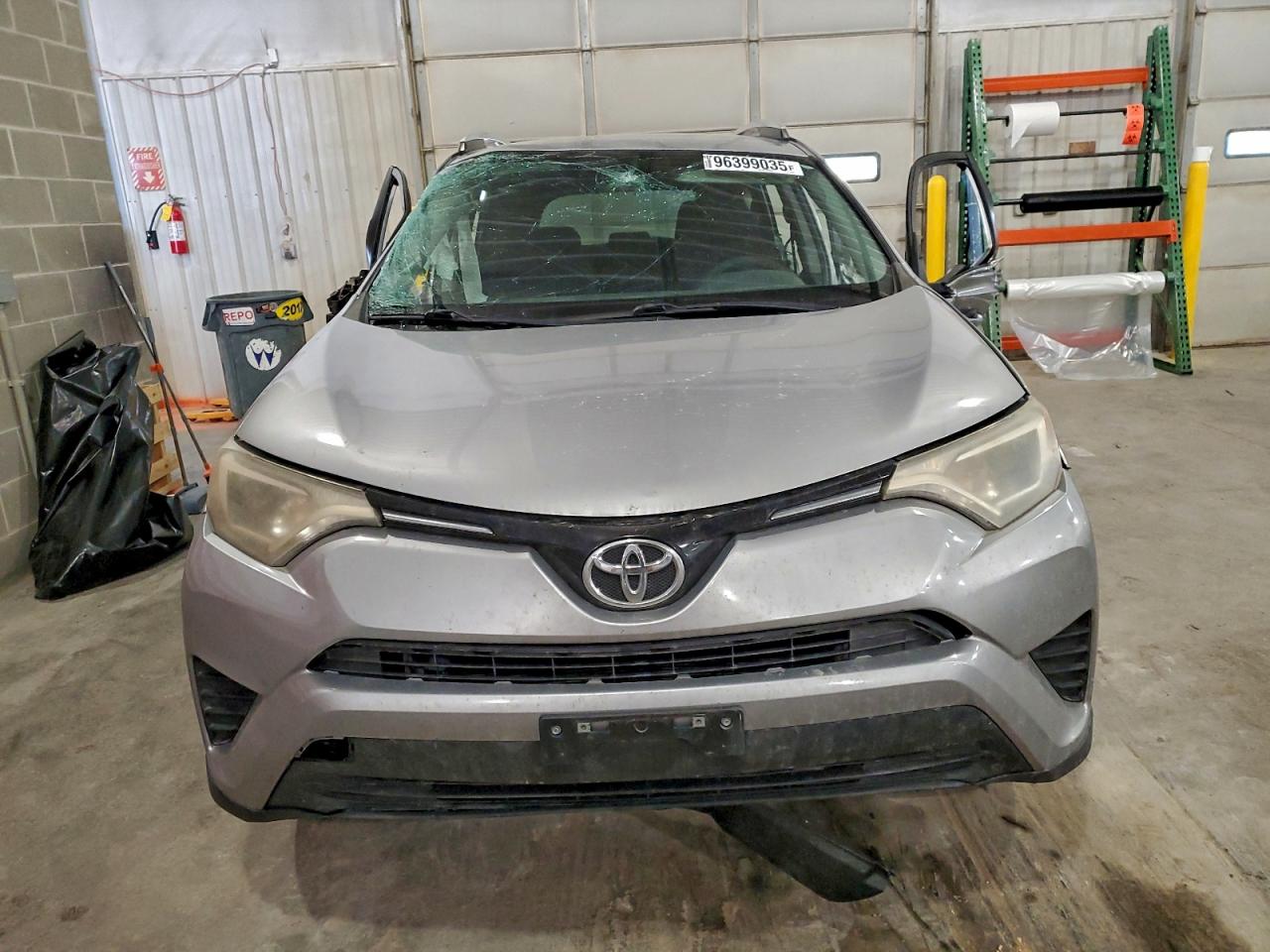 2016 TOYOTA RAV4 LE photo 5