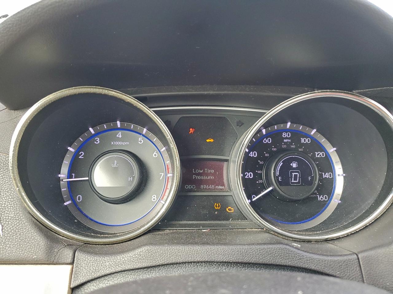2011 HYUNDAI SONATA SE photo 9