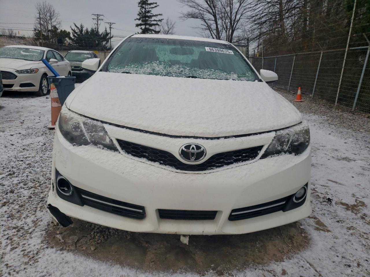 2014 TOYOTA CAMRY L photo 5