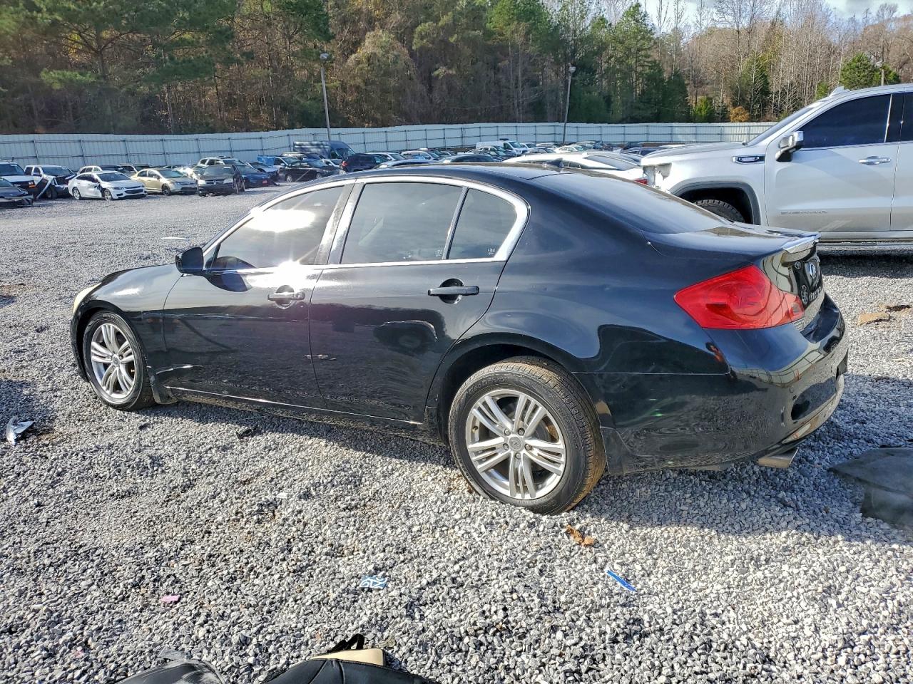 2013 INFINITI G37 BASE photo 2