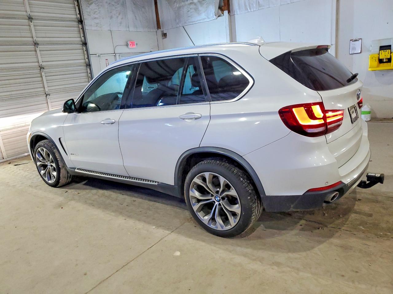 2015 BMW X5 XDRIVE35D photo 2