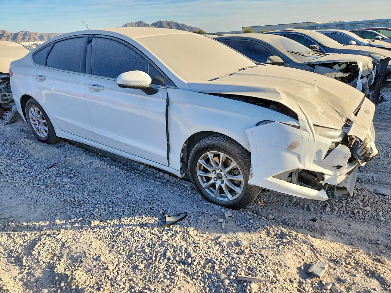 2016 FORD FUSION S photo 4