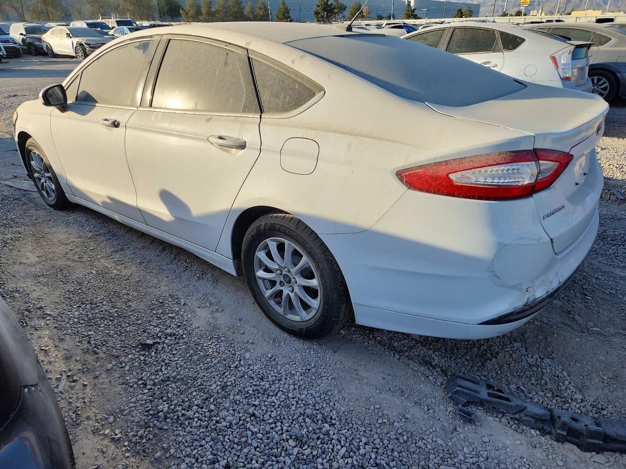 2016 FORD FUSION S photo 2