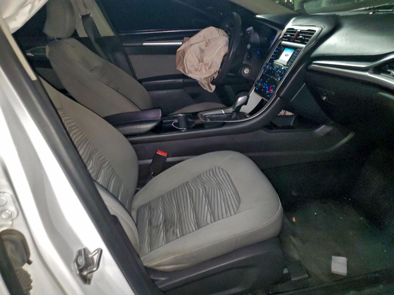 2016 FORD FUSION S photo 13