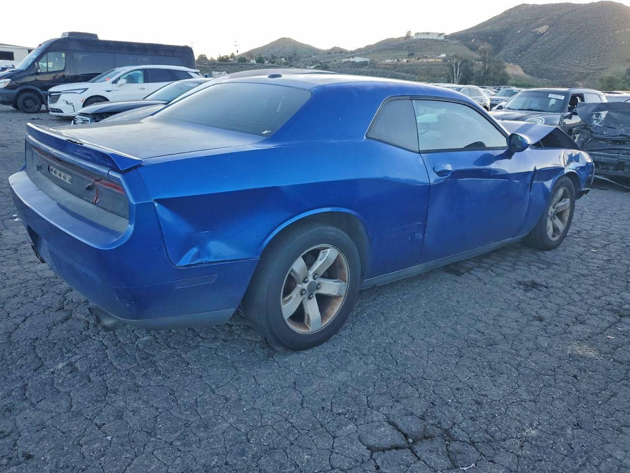 2012 DODGE CHALLENGER SXT photo 3