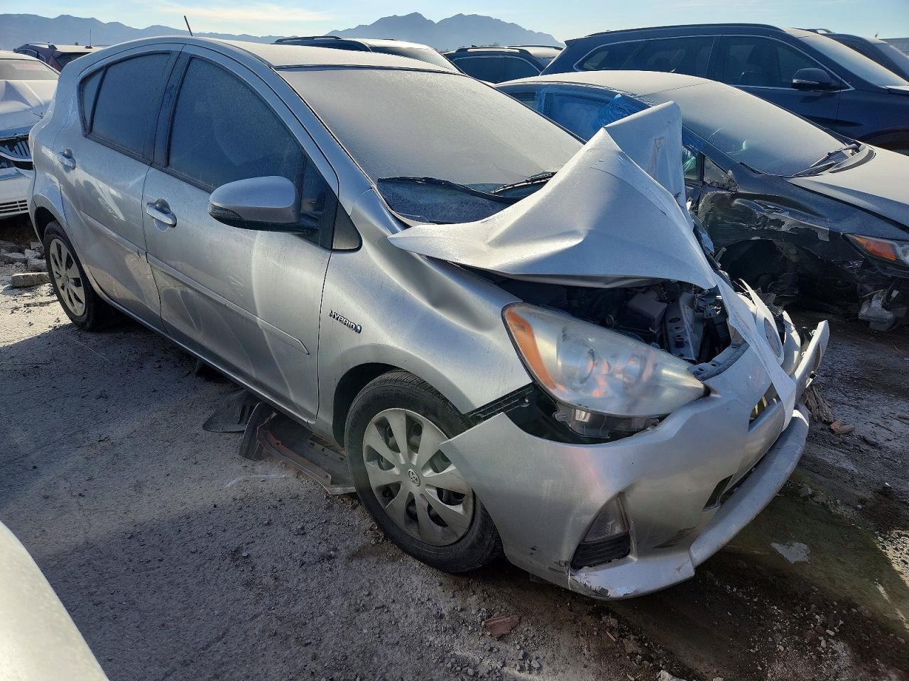 2012 TOYOTA PRIUS C photo 4