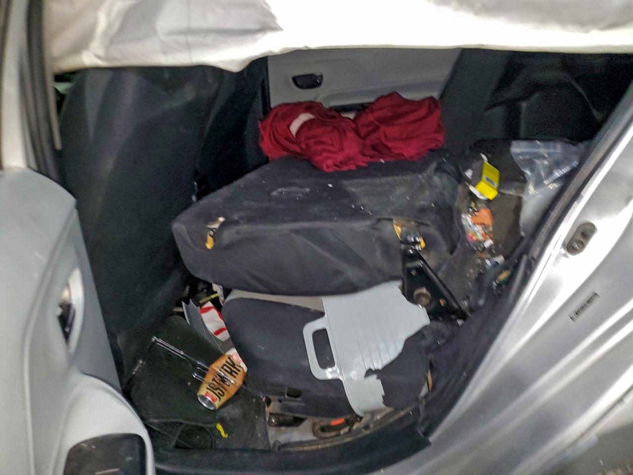 2012 TOYOTA PRIUS C photo 10