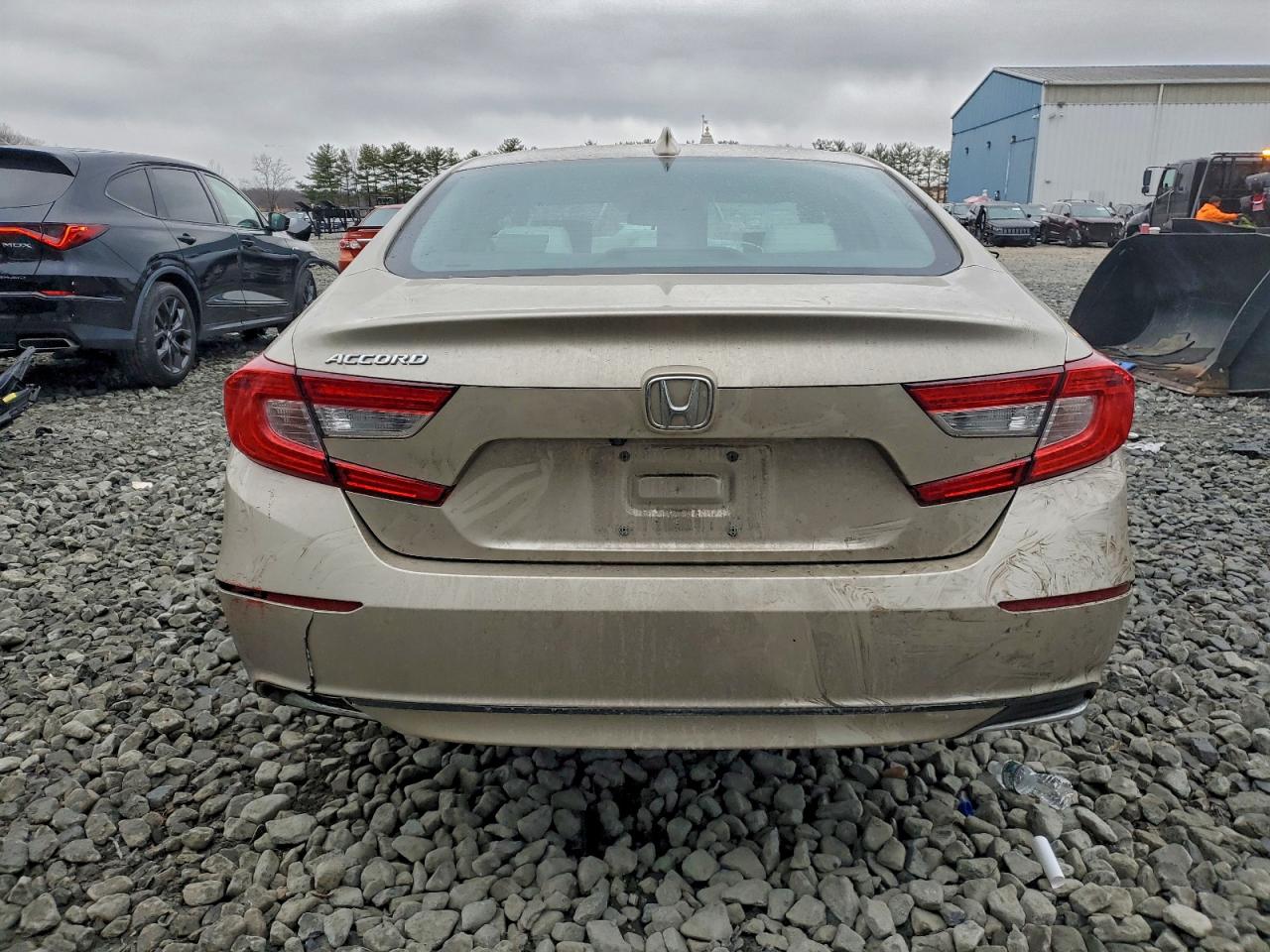 2018 HONDA ACCORD LX photo 6