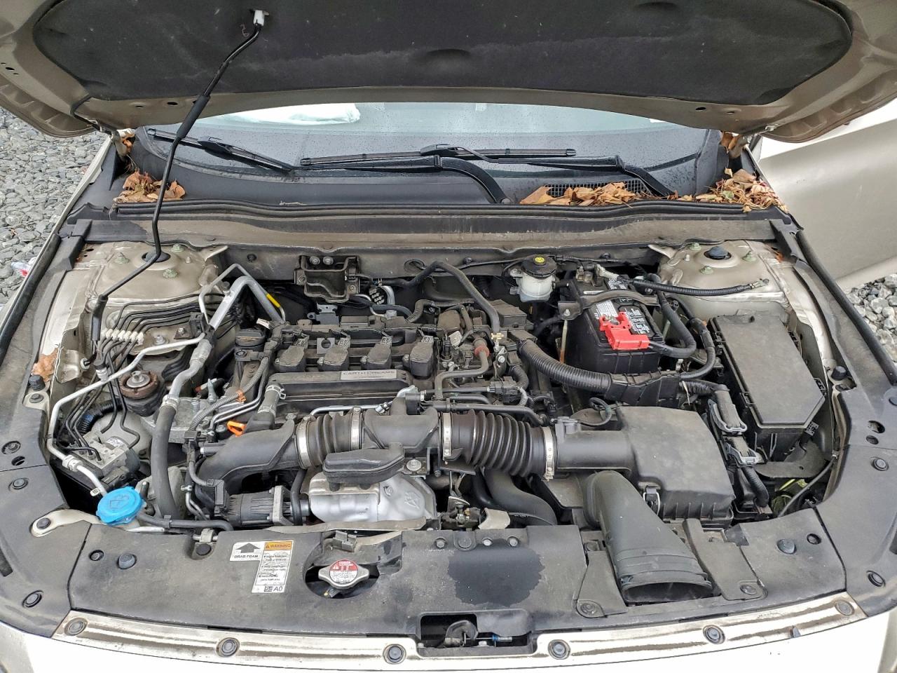 2018 HONDA ACCORD LX photo 11