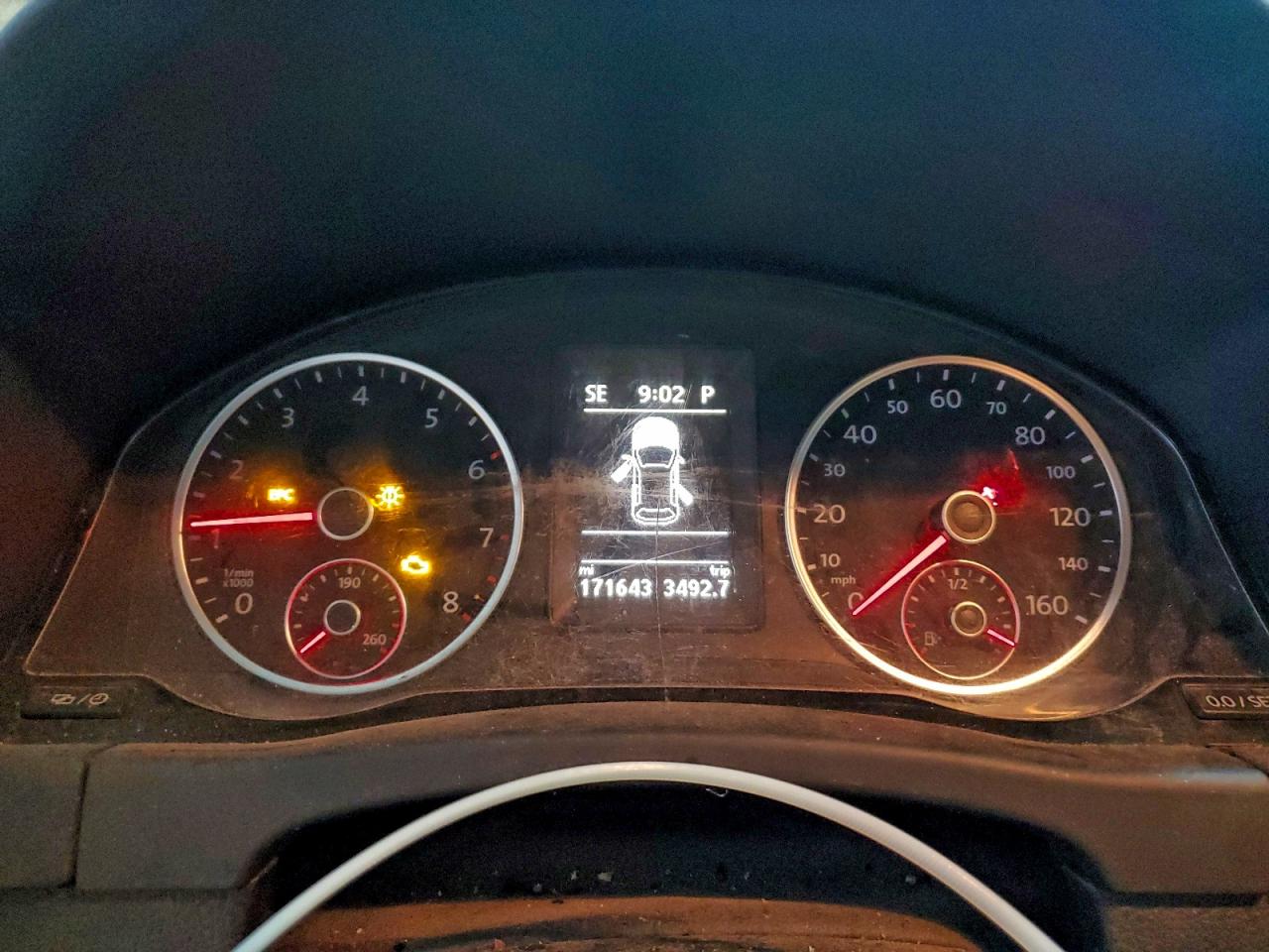 2013 VOLKSWAGEN TIGUAN S photo 9
