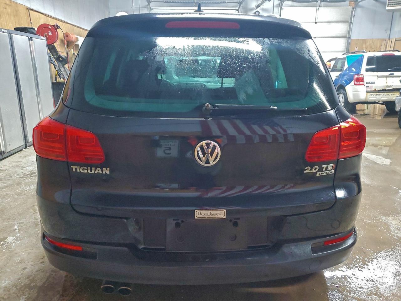 2013 VOLKSWAGEN TIGUAN S photo 6