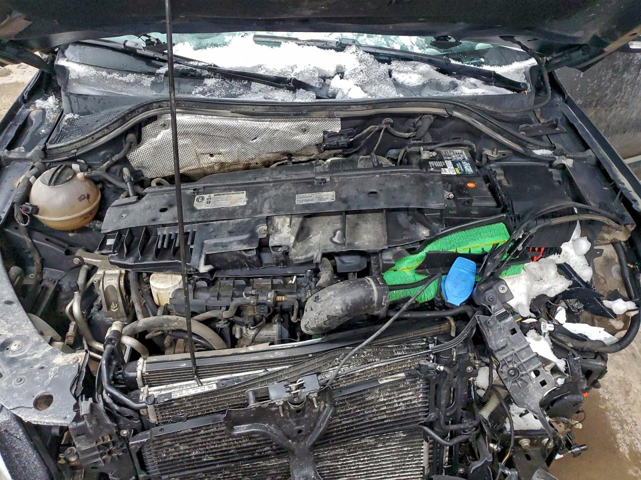 2013 VOLKSWAGEN TIGUAN S photo 12