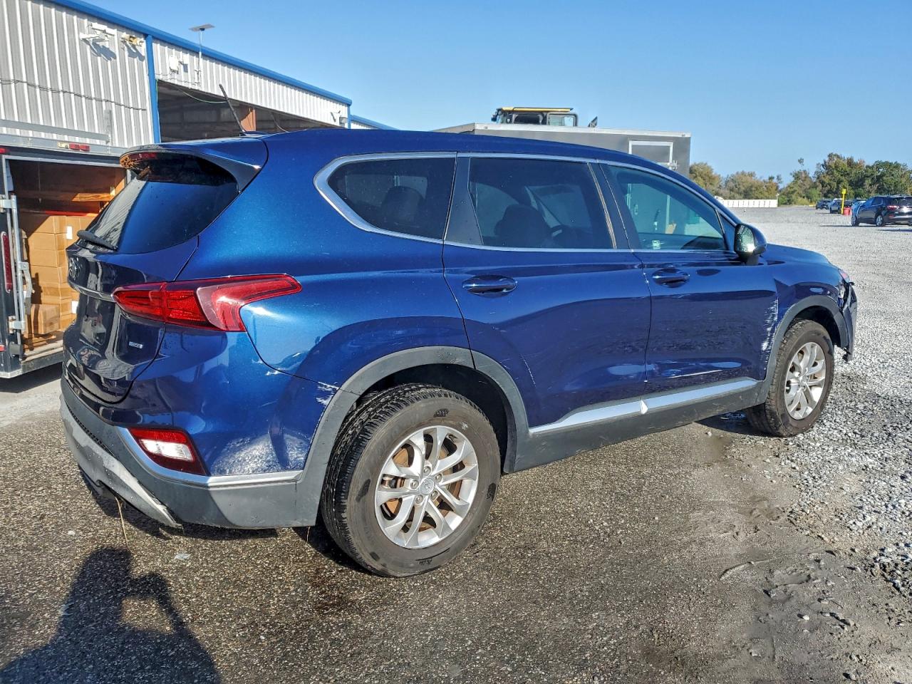 2019 HYUNDAI SANTA FE SE 2.4L photo 3