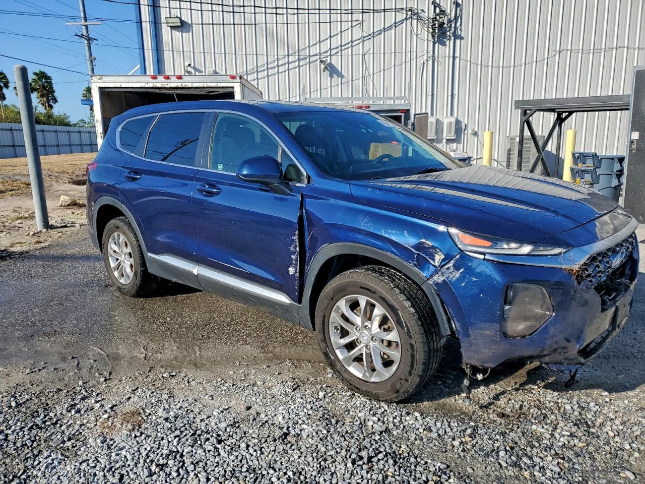 2019 HYUNDAI SANTA FE SE 2.4L photo 4