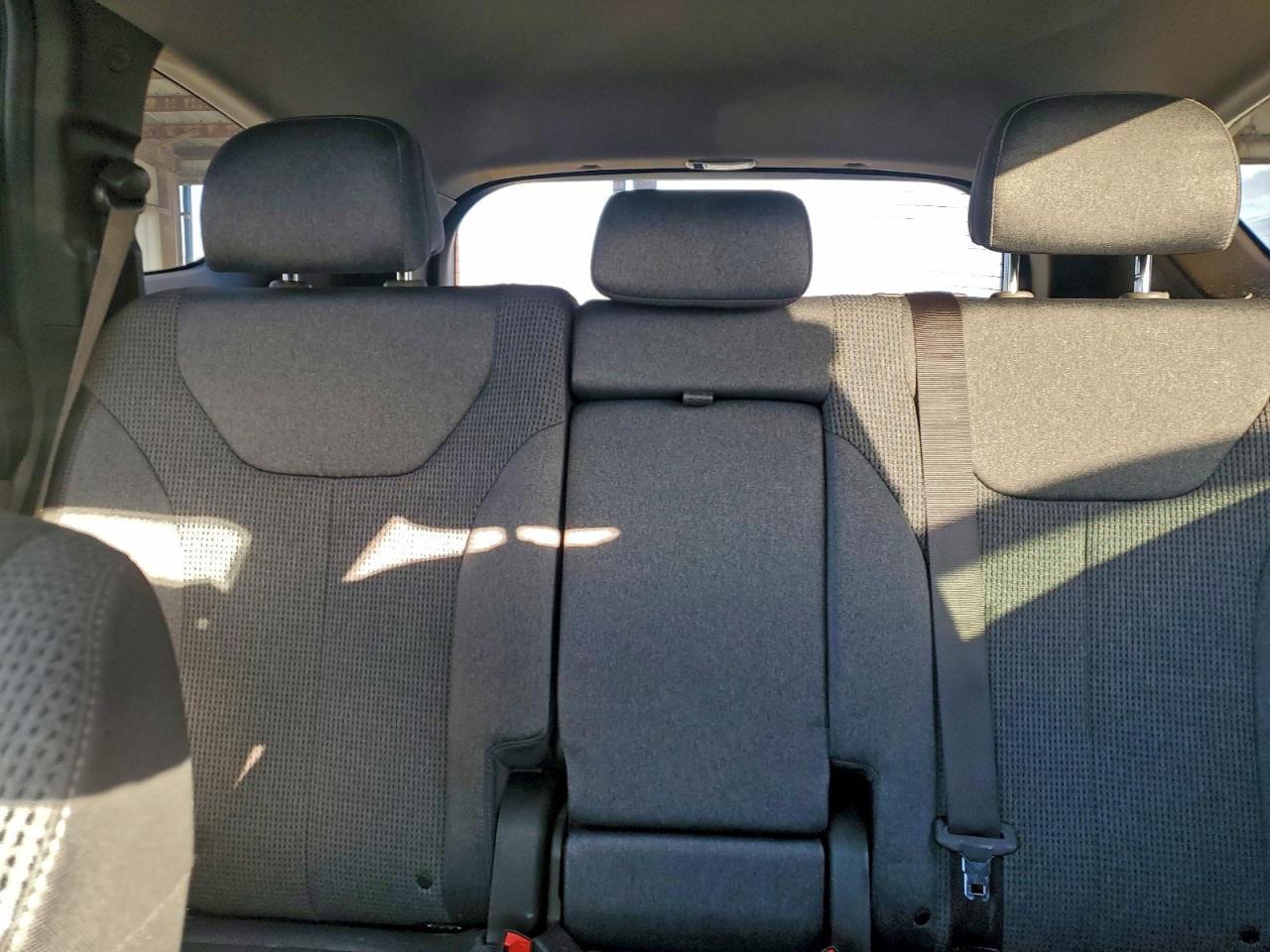 2019 HYUNDAI SANTA FE SE 2.4L photo 10