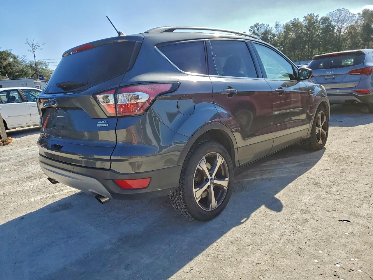 2018 FORD ESCAPE SEL photo 3