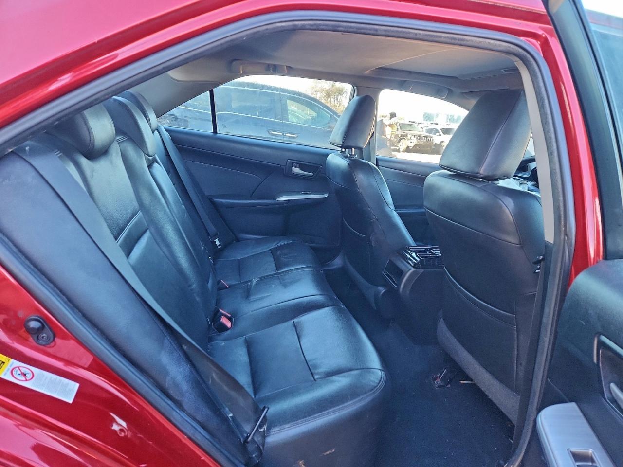 2014 TOYOTA CAMRY L photo 10