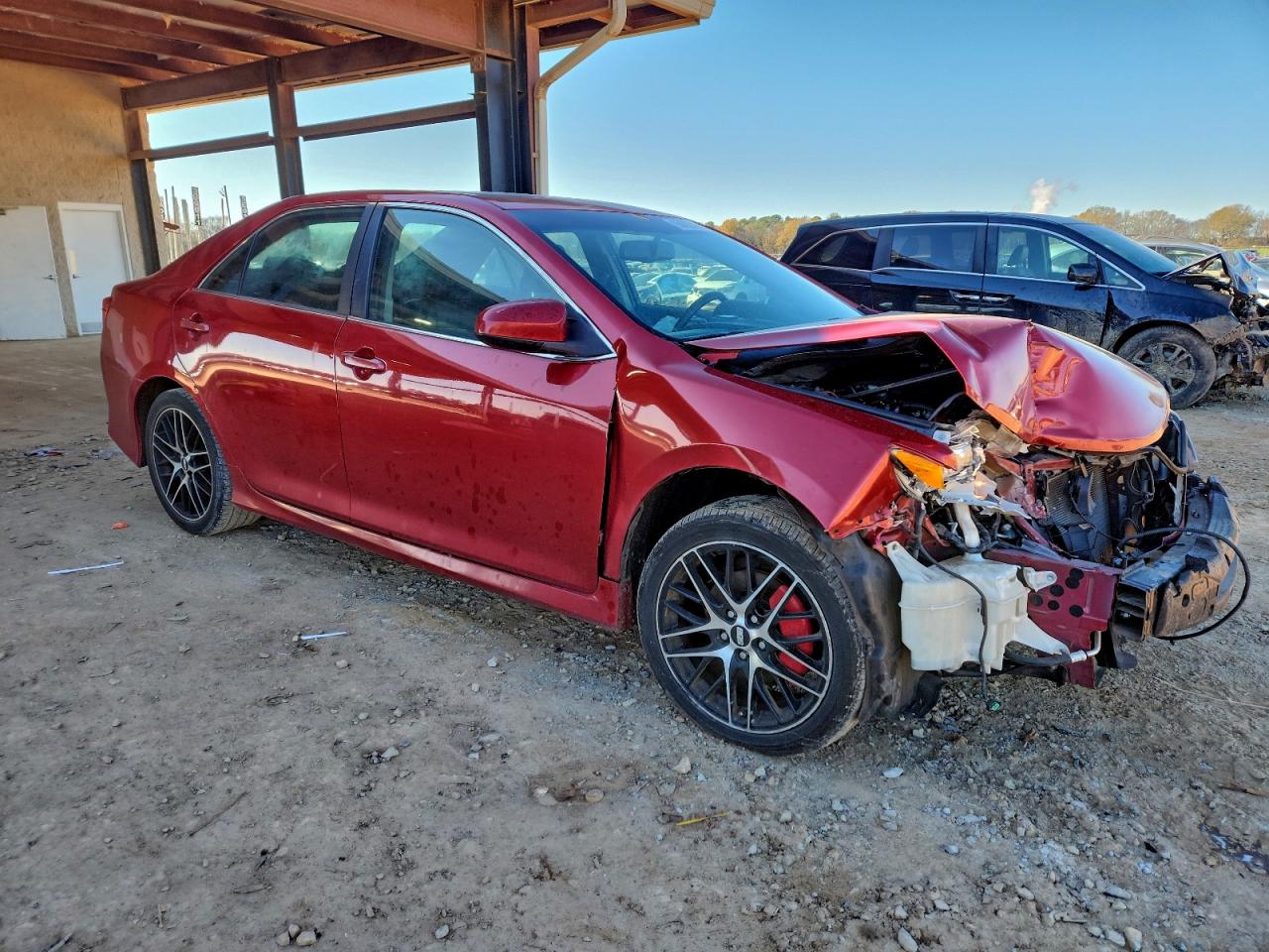 2014 TOYOTA CAMRY L photo 4