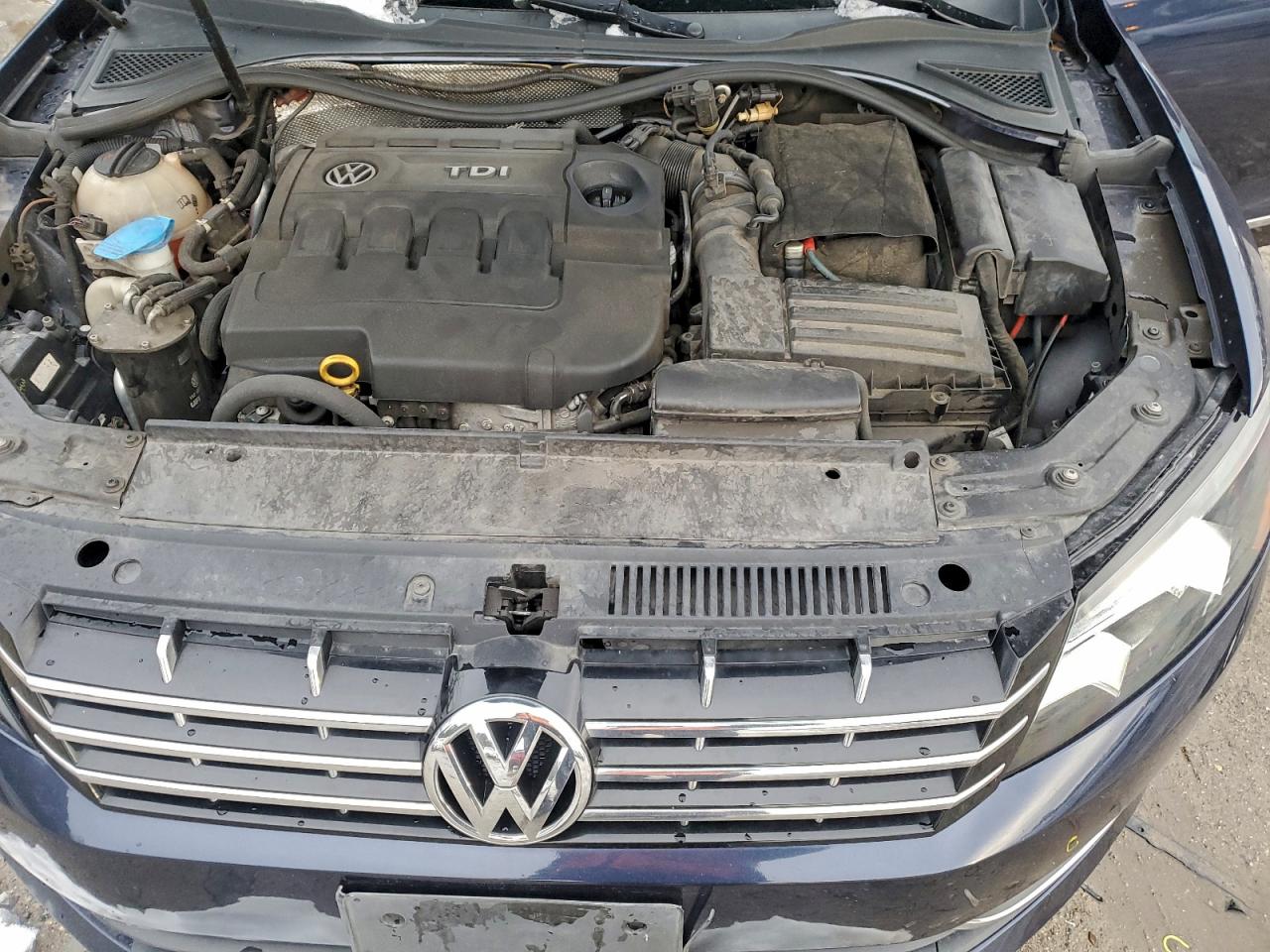 2015 VOLKSWAGEN PASSAT SEL photo 11