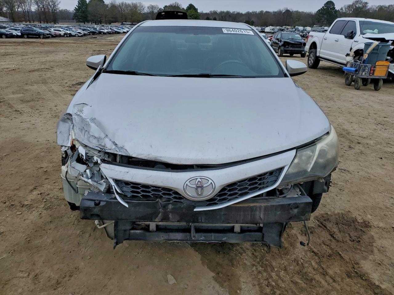 2013 TOYOTA CAMRY L photo 5