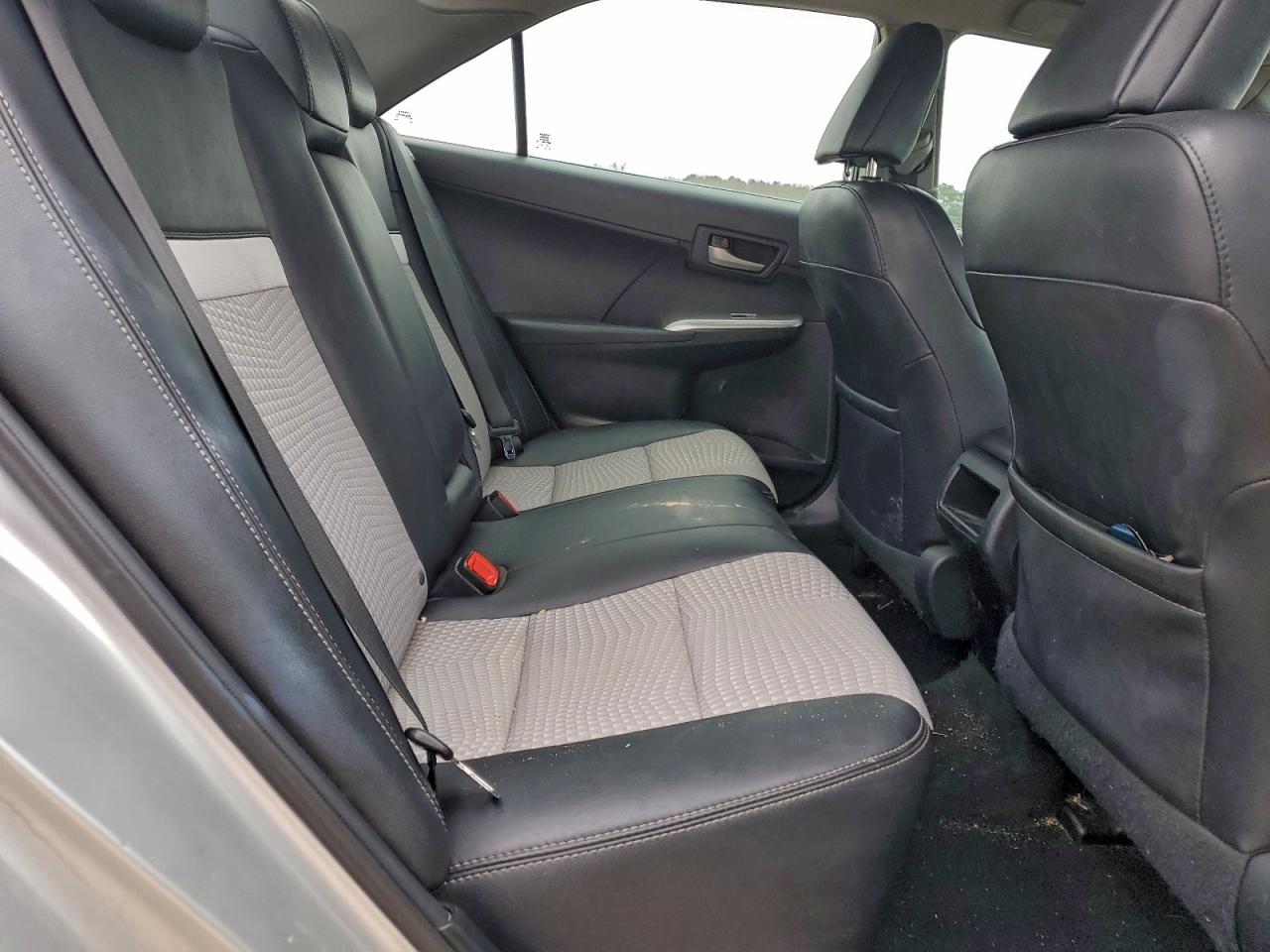 2013 TOYOTA CAMRY L photo 10