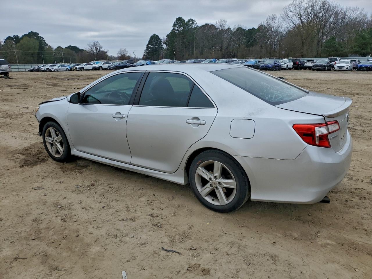 2013 TOYOTA CAMRY L photo 2