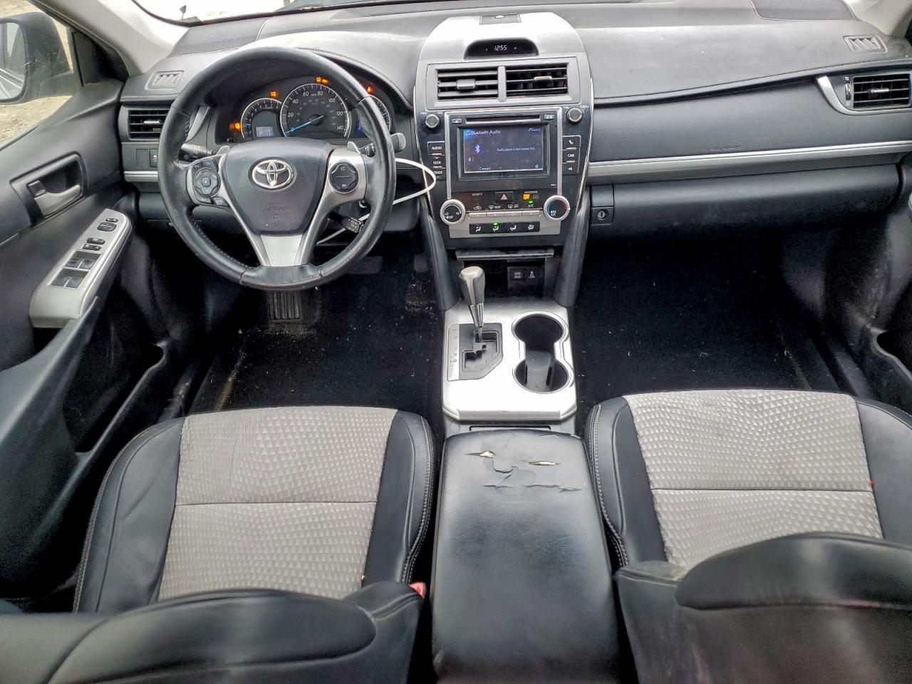 2013 TOYOTA CAMRY L photo 8