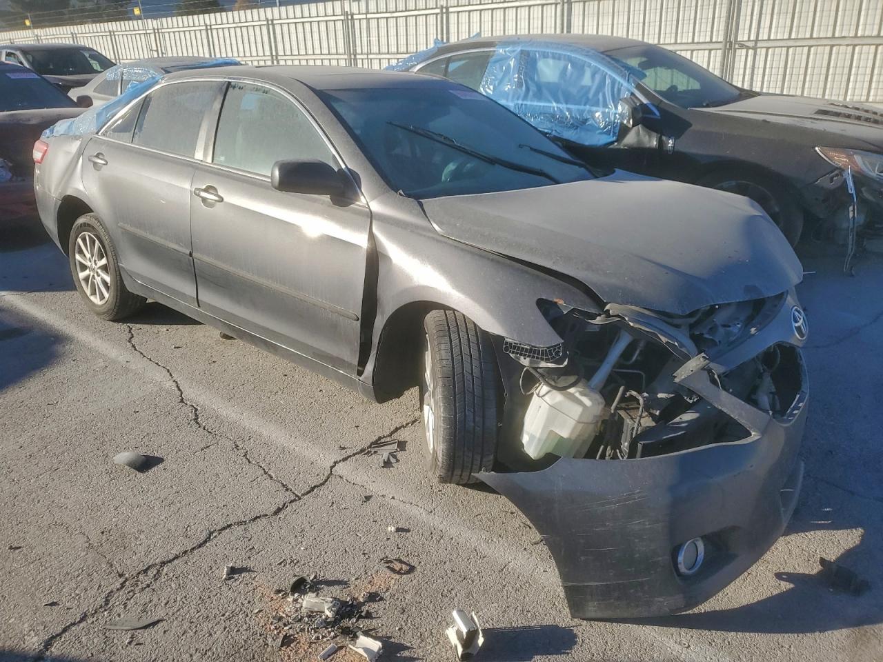 2011 TOYOTA CAMRY BASE photo 4