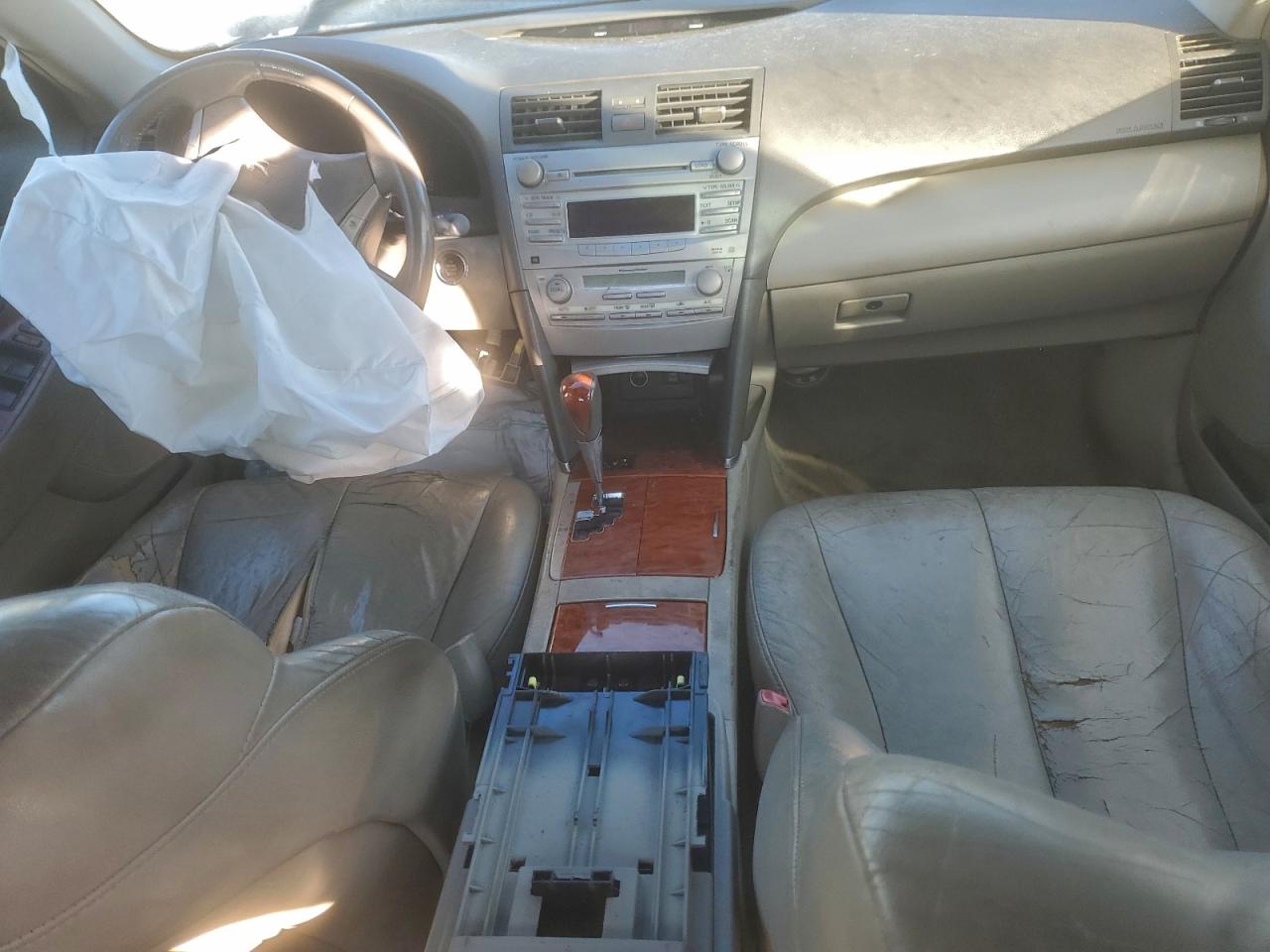 2011 TOYOTA CAMRY BASE photo 8