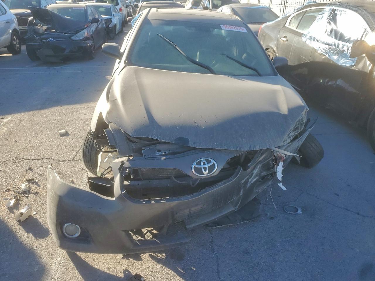 2011 TOYOTA CAMRY BASE photo 5