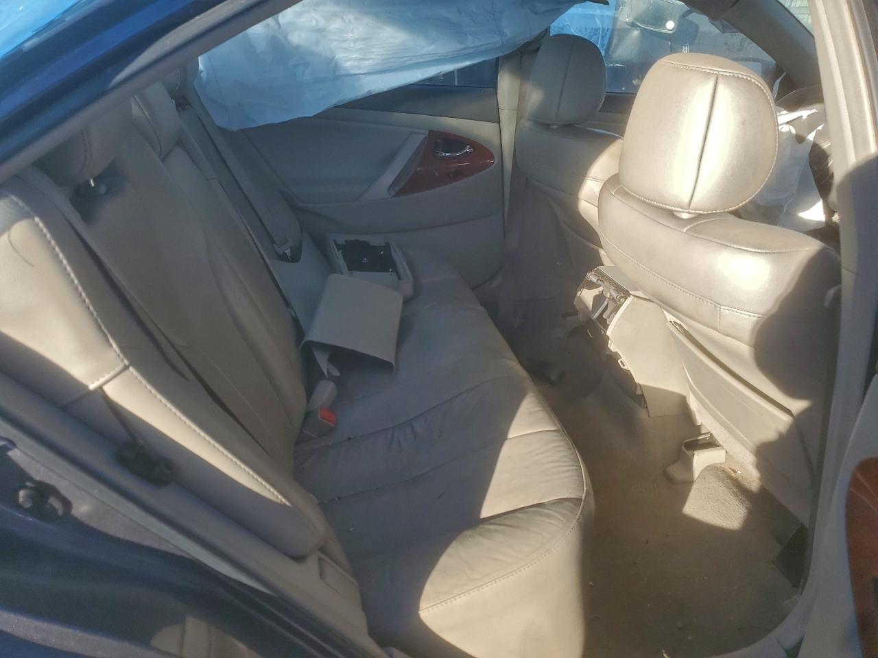 2011 TOYOTA CAMRY BASE photo 11