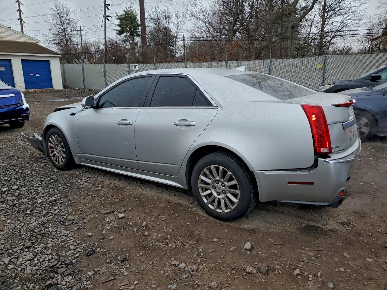 2011 CADILLAC CTS photo 2