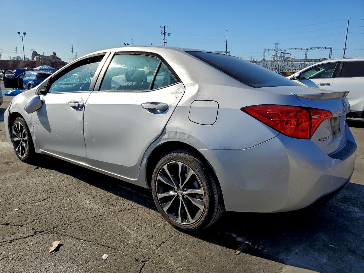 2019 TOYOTA COROLLA L photo 2