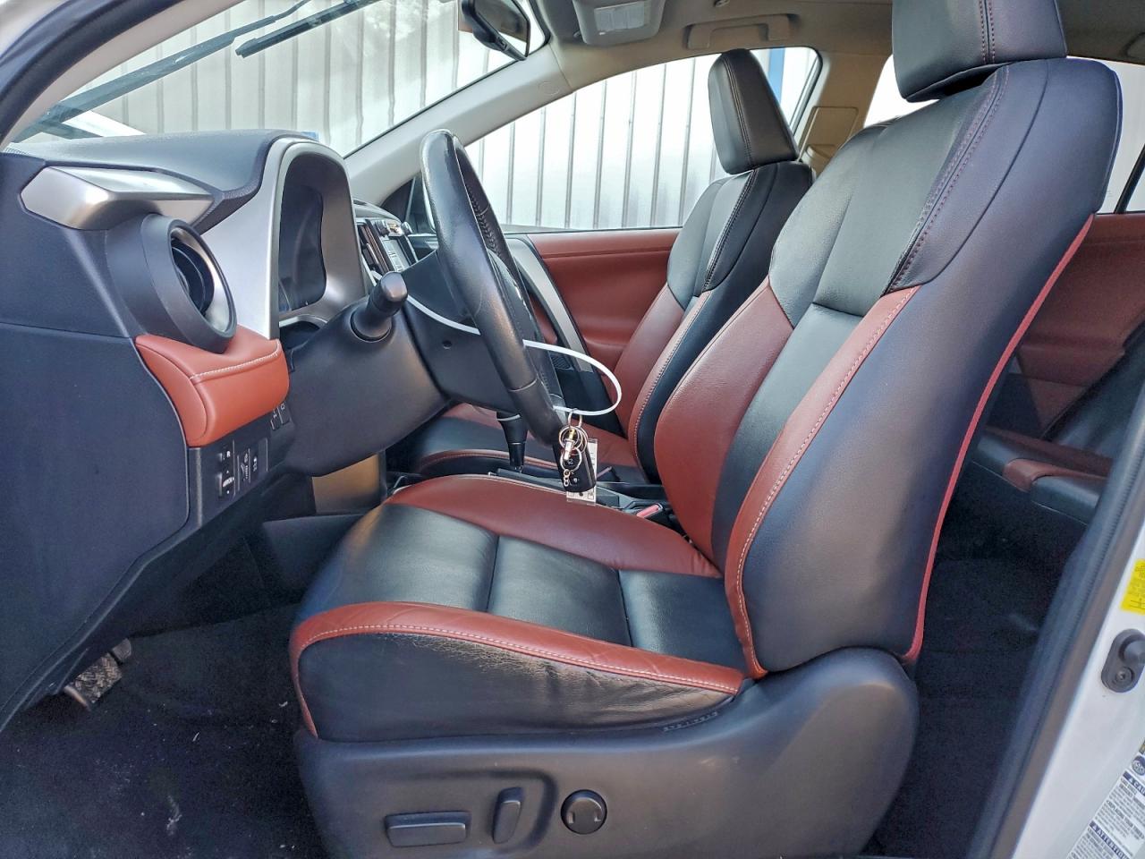 2013 TOYOTA RAV4 LIMITED photo 7