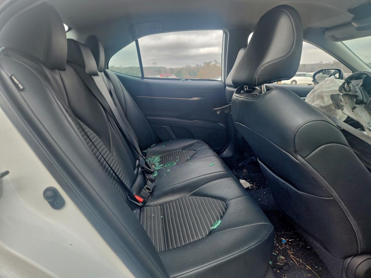 2021 TOYOTA CAMRY SE photo 10