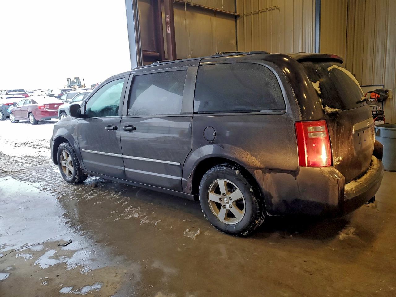 2010 DODGE GRAND CARAVAN SXT photo 2