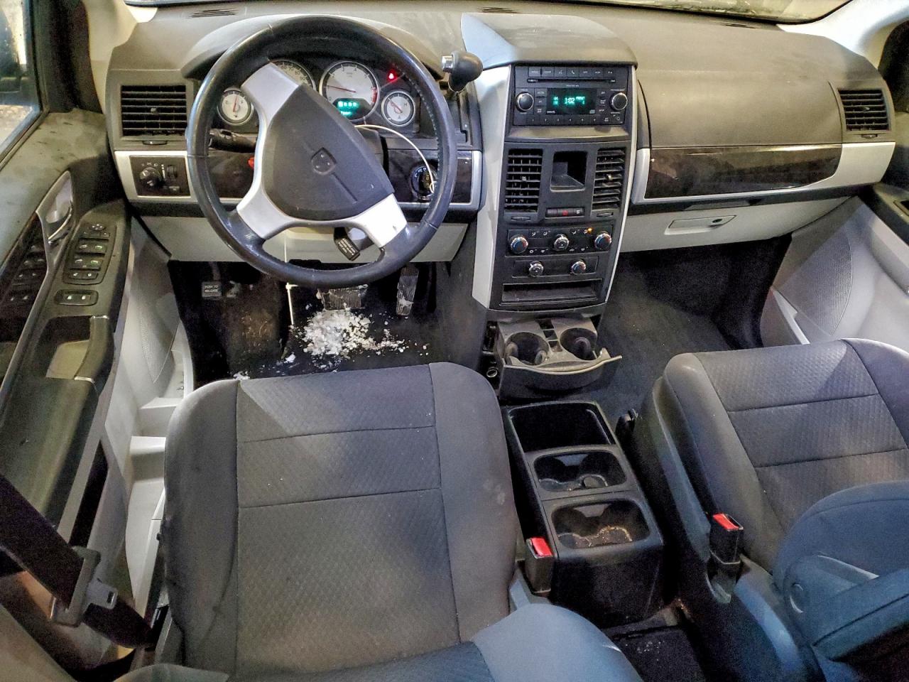 2010 DODGE GRAND CARAVAN SXT photo 8