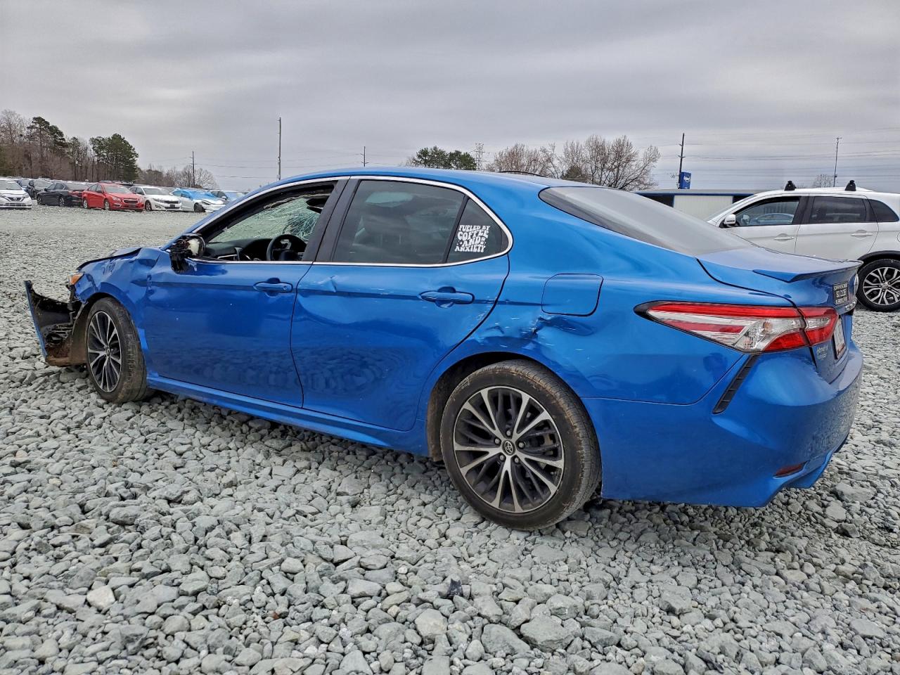 2018 TOYOTA CAMRY L photo 2