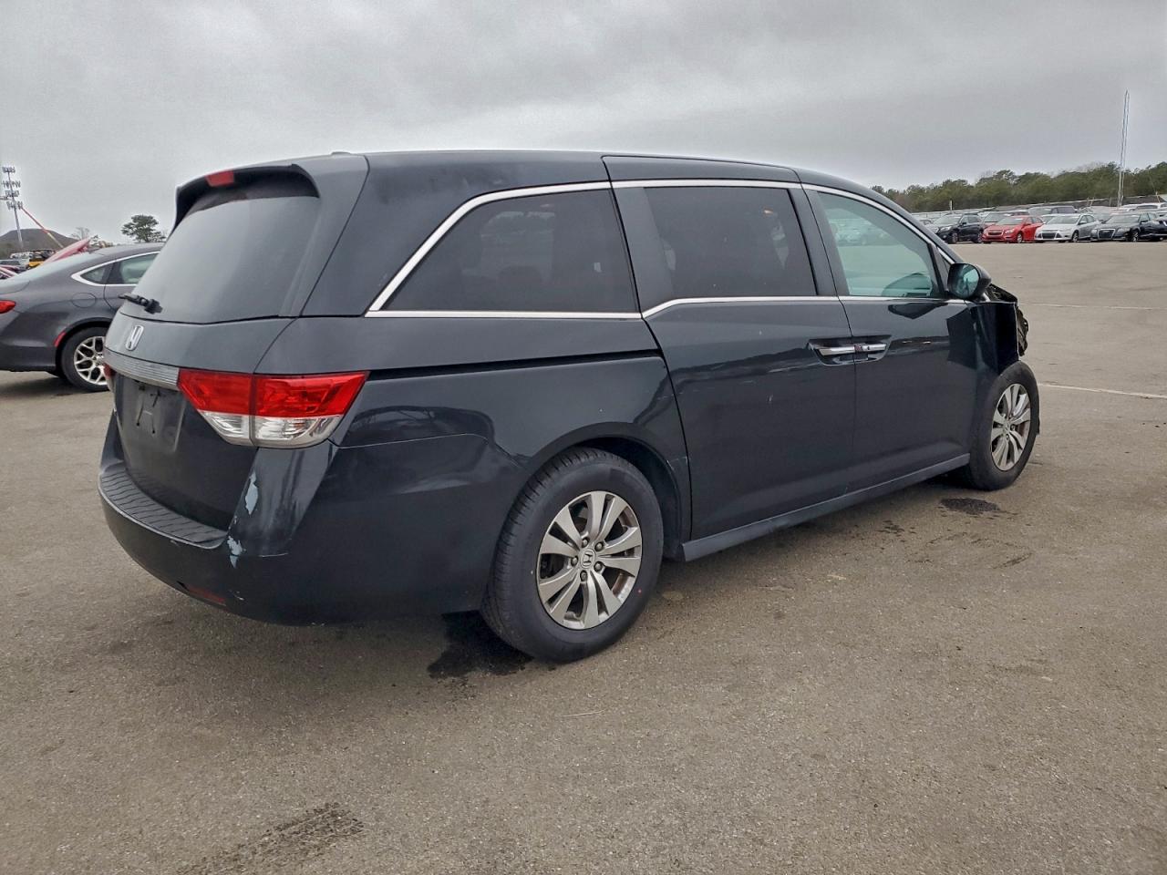 2016 HONDA ODYSSEY SE photo 3