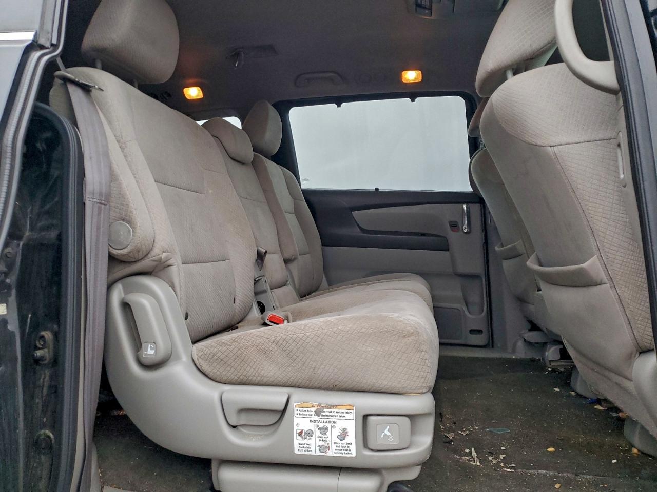 2016 HONDA ODYSSEY SE photo 11
