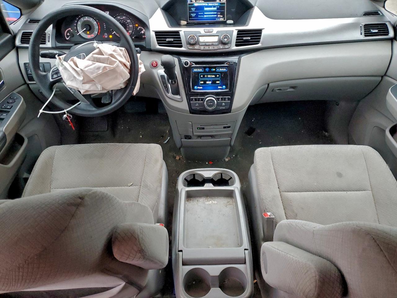 2016 HONDA ODYSSEY SE photo 8