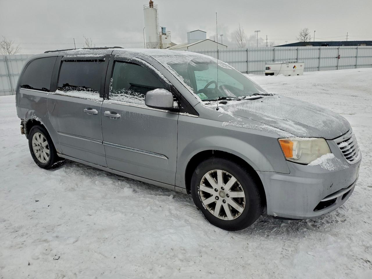 2013 CHRYSLER TOWN & COUNTRY TOURING photo 4