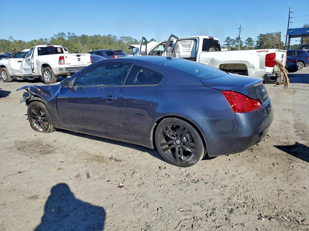2009 INFINITI G37 BASE photo 2
