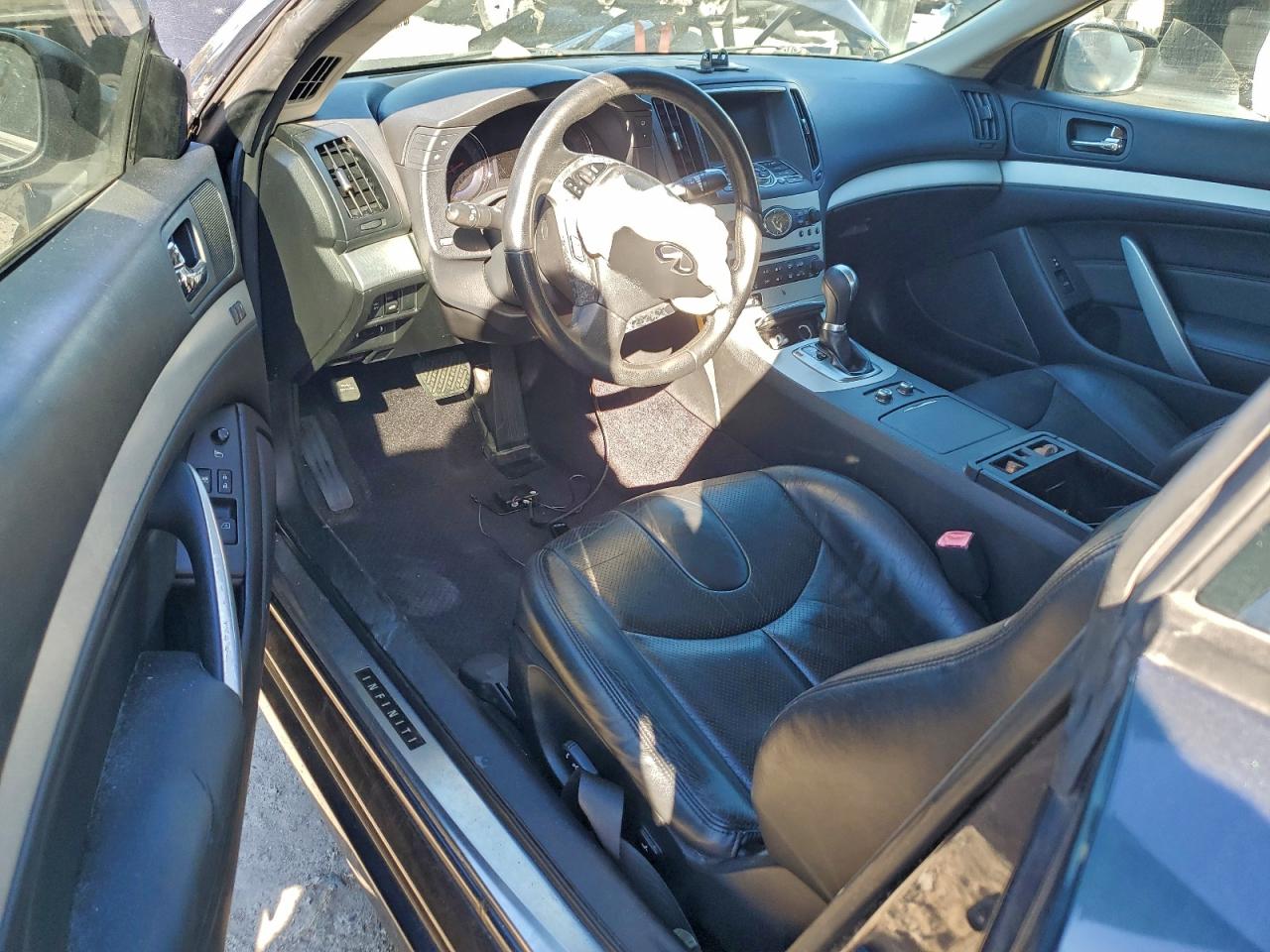 2009 INFINITI G37 BASE photo 8