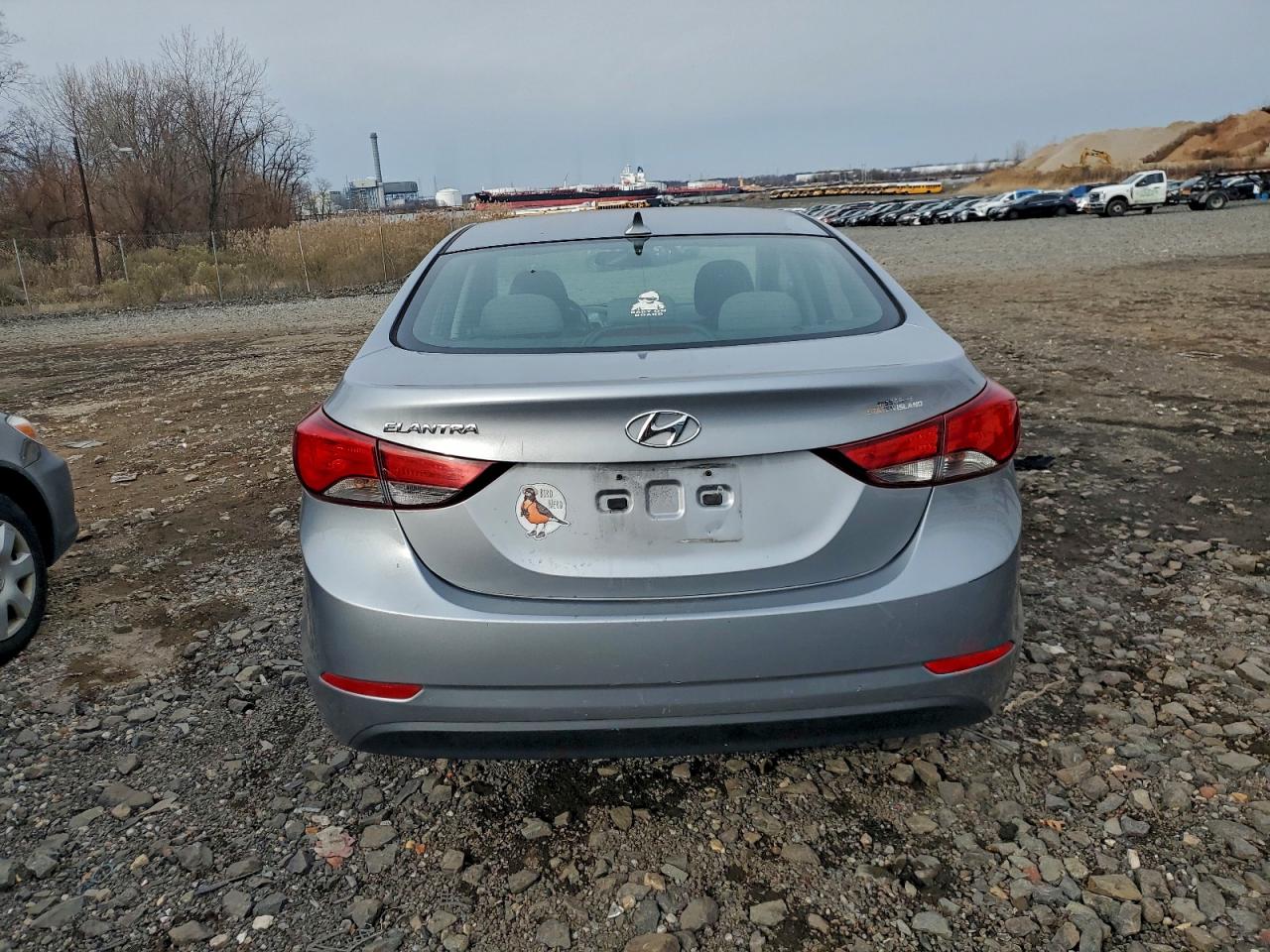 2015 HYUNDAI ELANTRA SE photo 6