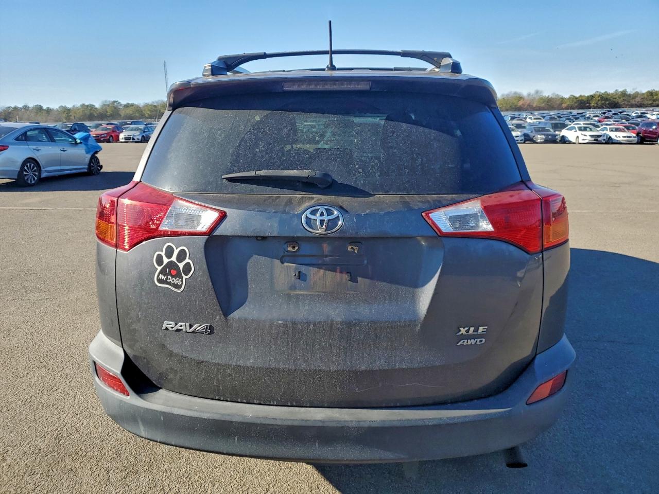 2013 TOYOTA RAV4 XLE photo 6